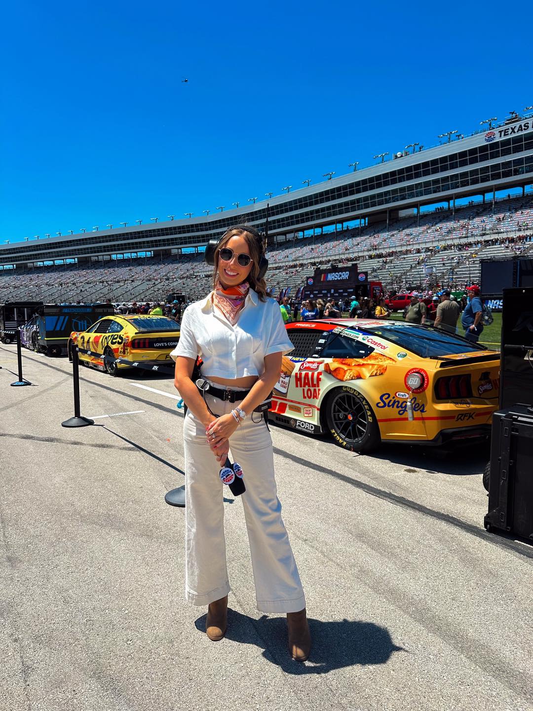 Jacklyn - Just a Texas girl happy to be here 🖤🏁 What a weekend race ...