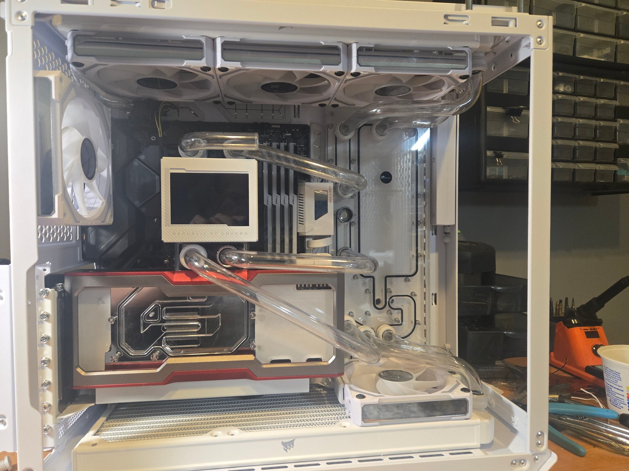 Asus x570 build with Ryzen 9 3950x and Radeon 6800xt