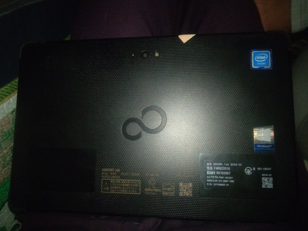 PTPA, selling my FUJITSU tablet laptop good as brand new.. 6×10