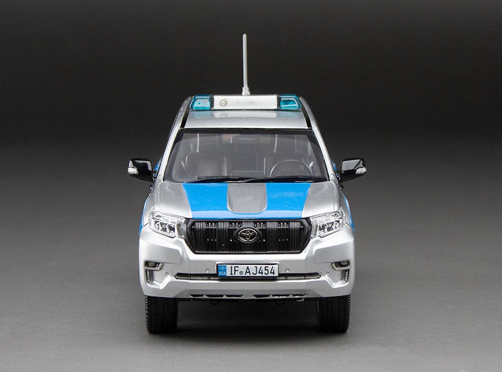 Item: 29425 Scale : 1:43 Toyota Land Cruiser Prado 2018 - U.S.
