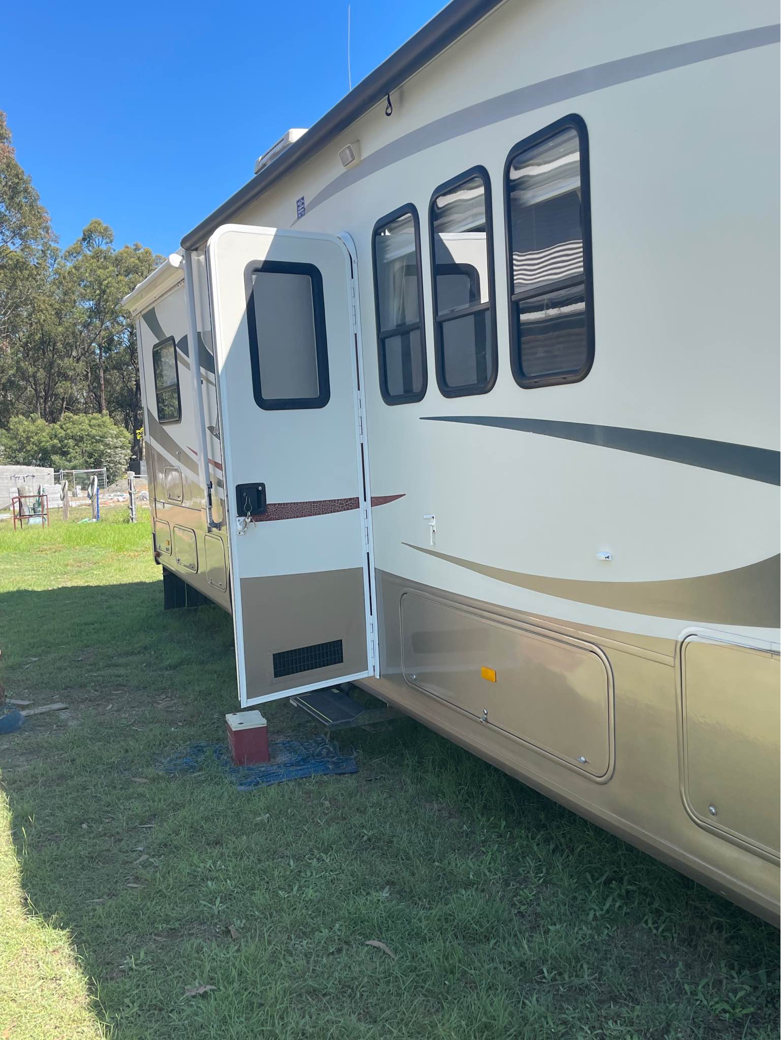2005 Coachman Miranda Premium edition rv - RVs & Campers - Kearsley ...