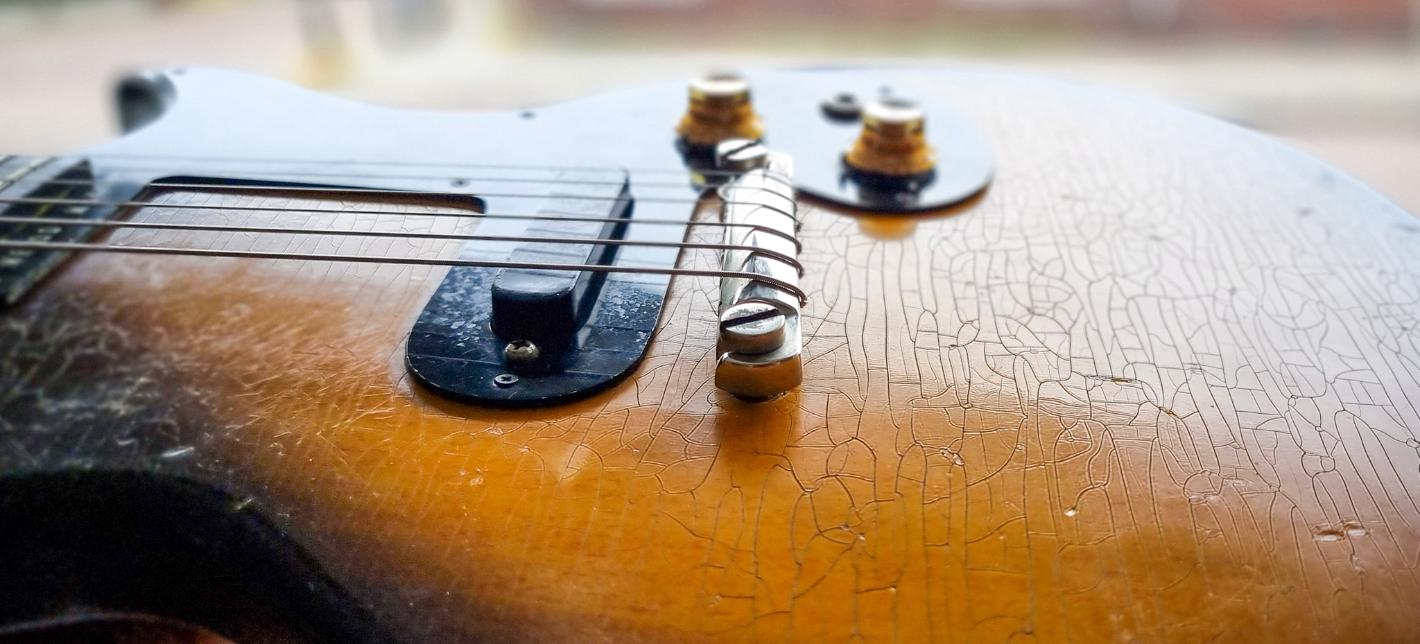 Handmade headless german warwick bass