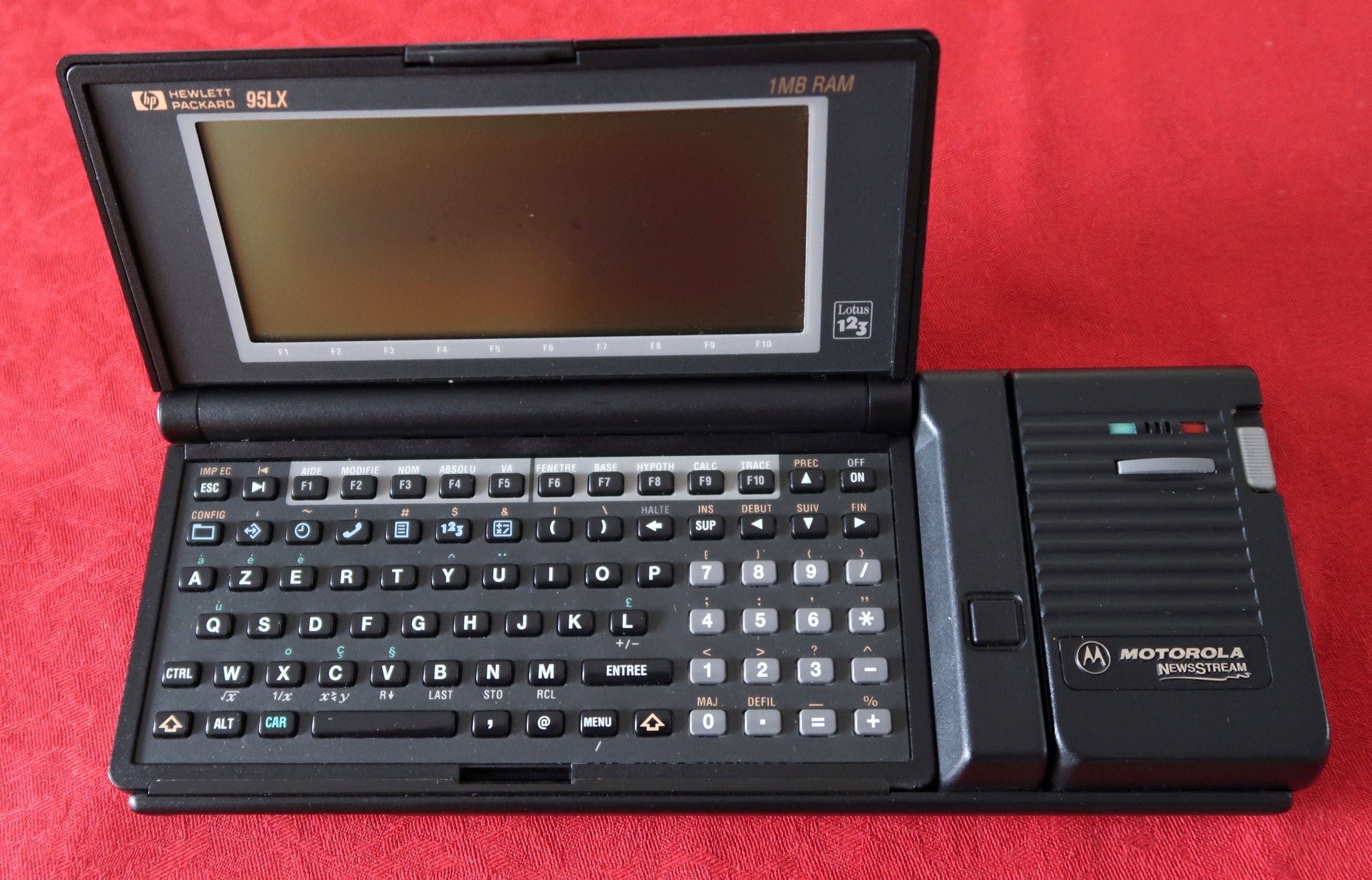 Hewlett-Packard's 1991 HP 95LX palmtop PC