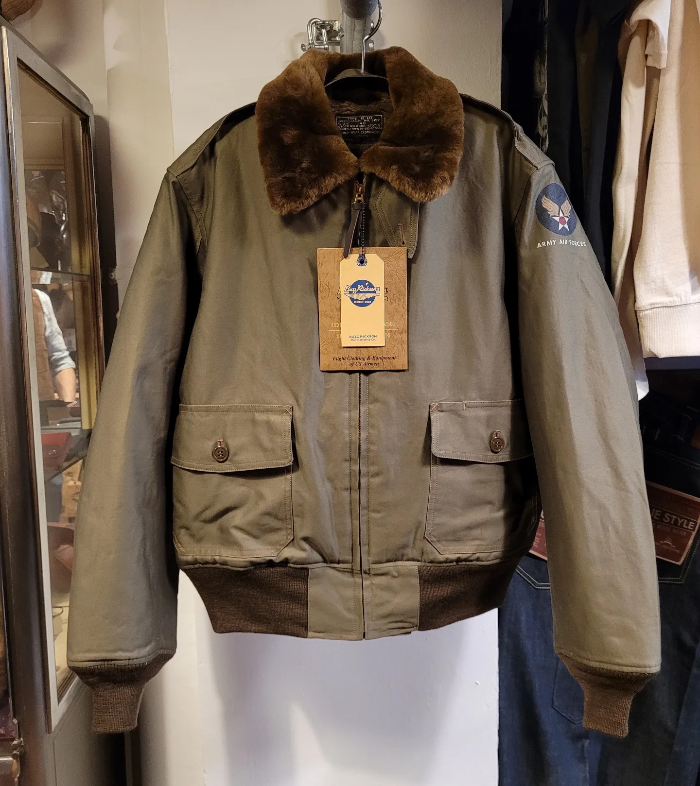 Boom boom boom ! B10 ROUGH WEAR @buzzricksons_official . Just