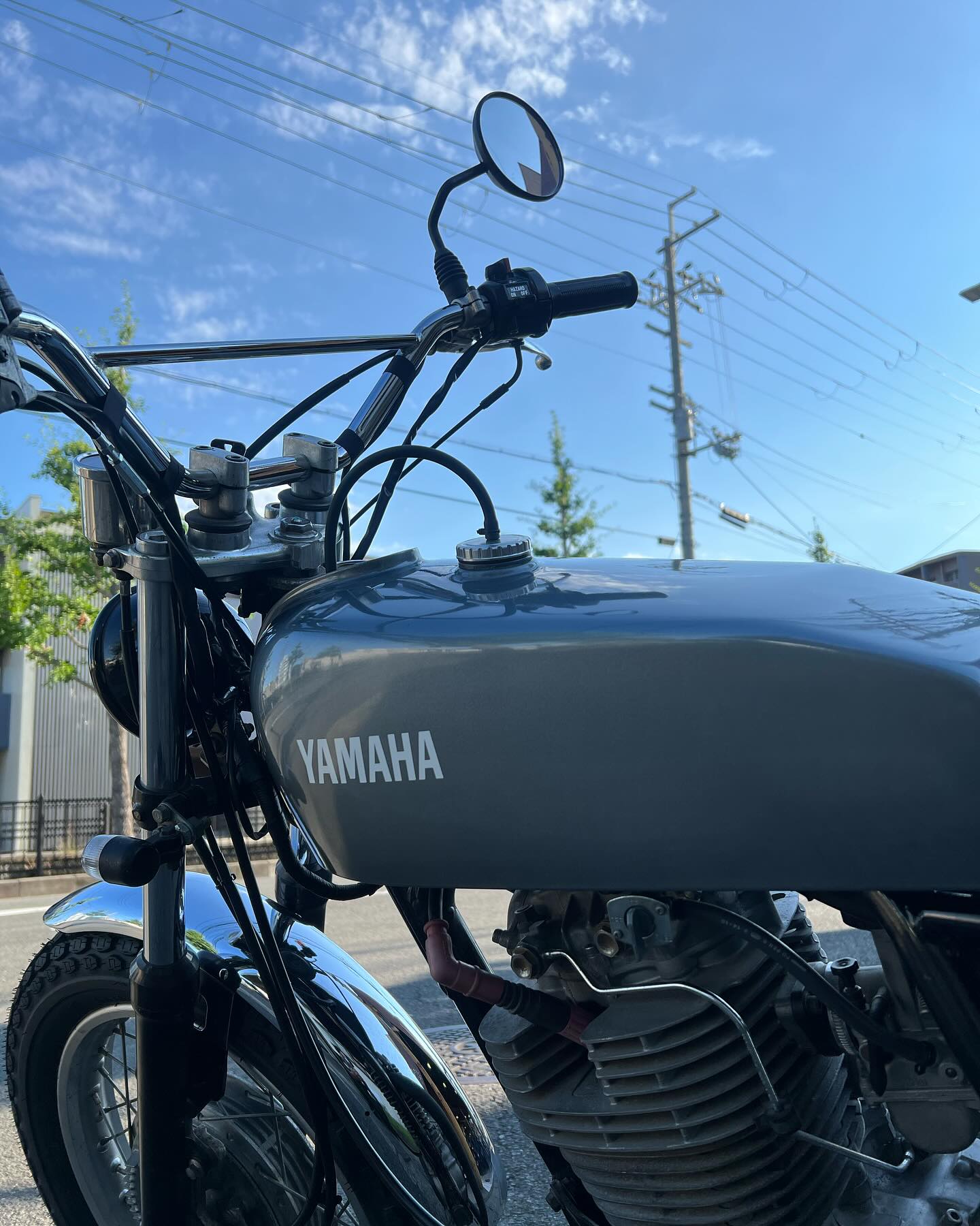 SR400中古車入荷です。 税込595000円 諸費用は別途いただきます。 1997 