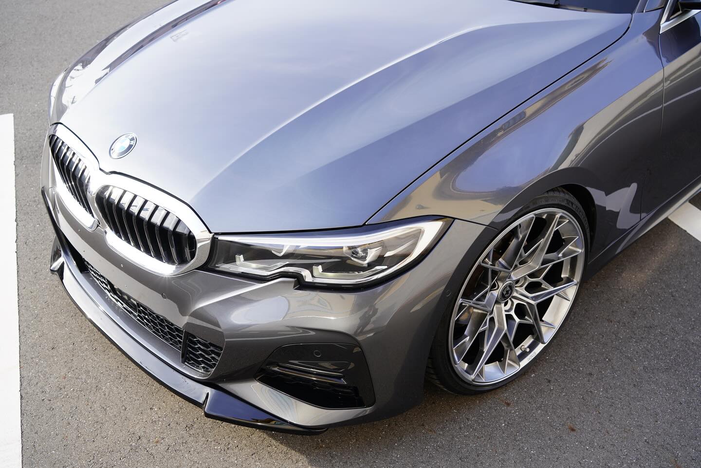 BMW 3series touring G21 ミネラルグレーの渋めのボディにHRE FF10 20 