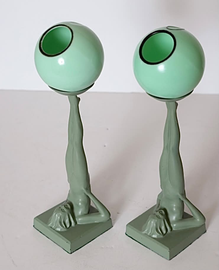Verrerie d`Art Degué, vase Art Déco en verre camée, c 1930 Crédit