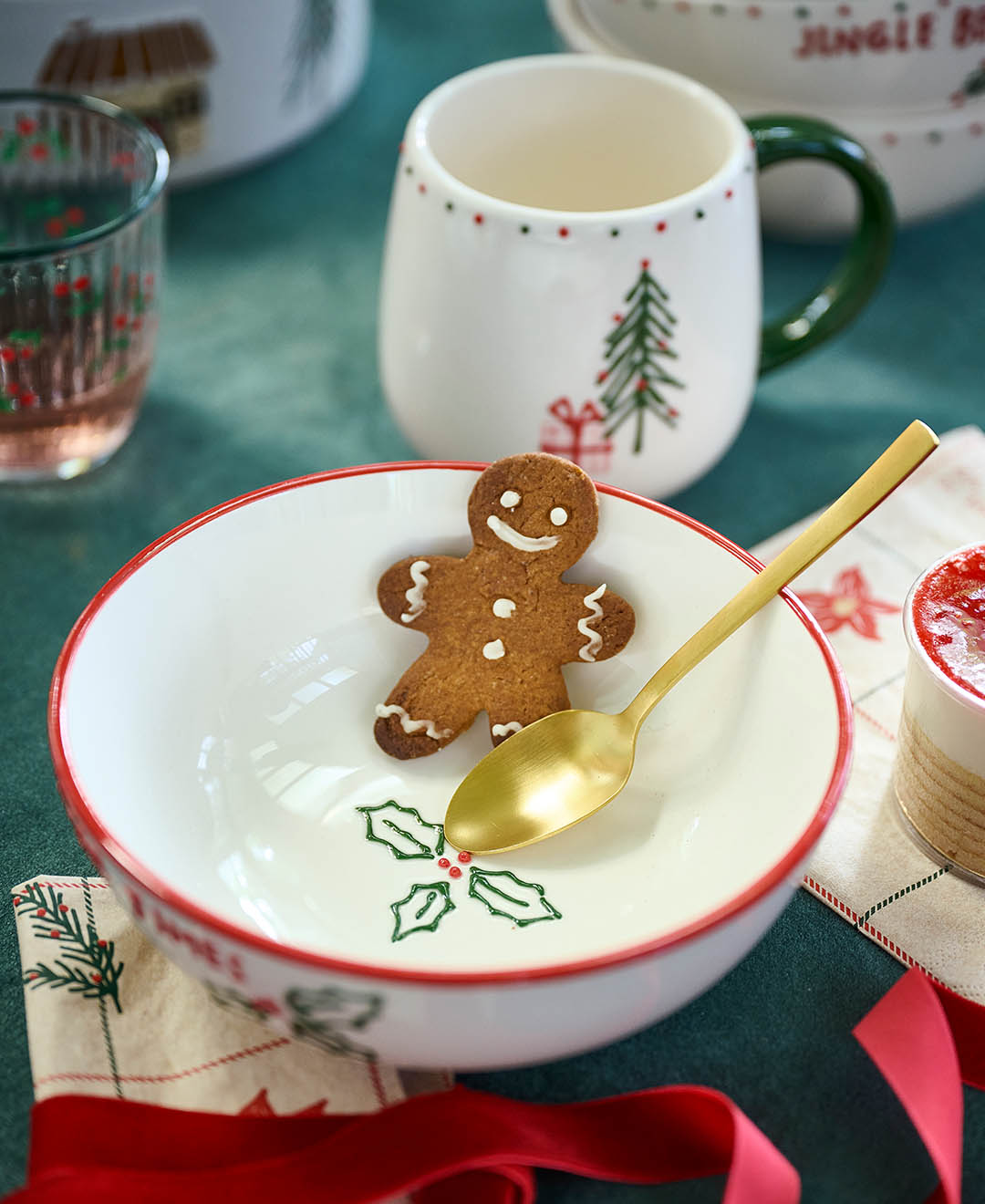 ✨🎄 Die schönste Zeit des Jahres verdient das schönste Geschirr! 🎄✨ Entdecke das neue DEPOT Weihnachtsgeschirr – liebevoll von unseren Designern gestaltet, hochwertig verarbeitet und einfach perfekt fü