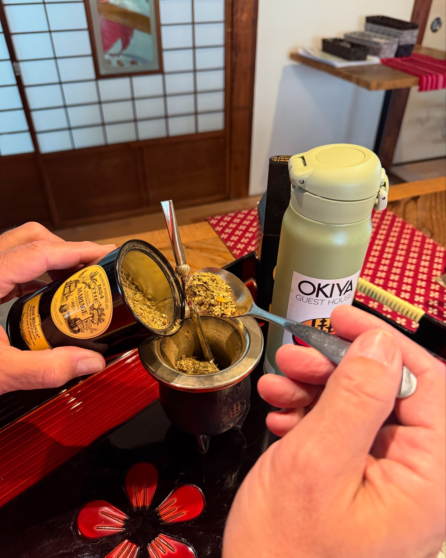 今日のマテ茶はフレンチタッチ??? ROSE MILONGA, マテ茶?とバラ 