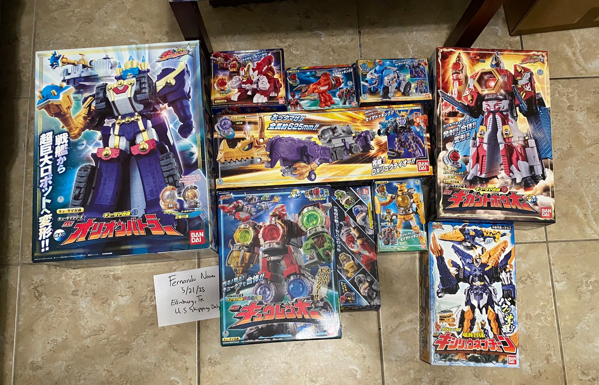 Hello! I'm selling a few of the Wonder Fest 2025 garage kits. They