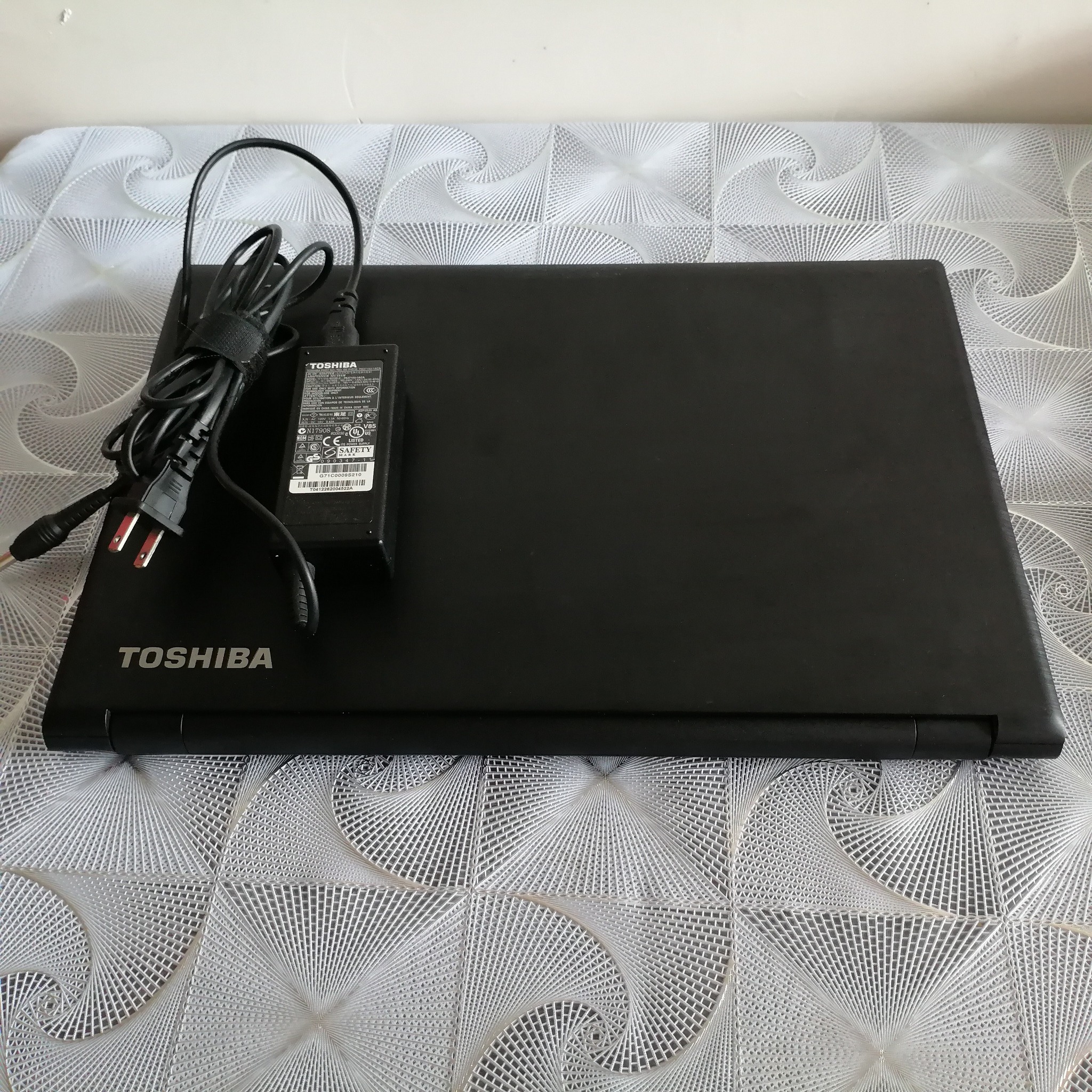 ? TOSHIBA DYNABOOK S73/DP ? Specs: Intel Core i5-8250u @1.60GHz 