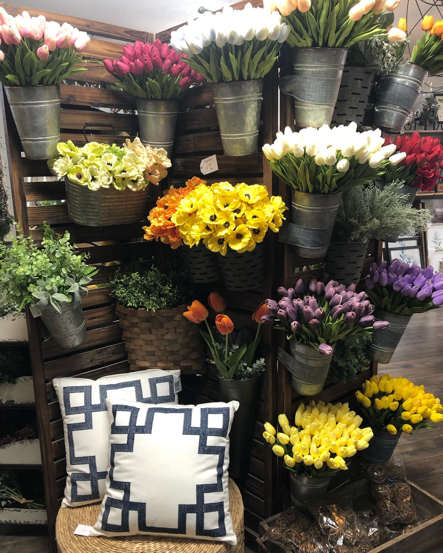 JL Bairs Home Decor & Gifts | Springfield MO
