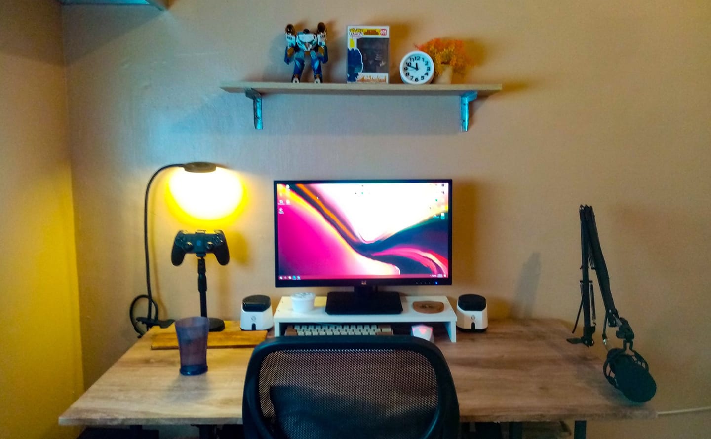 Workspace Setup Addicts | my budget workstation setup