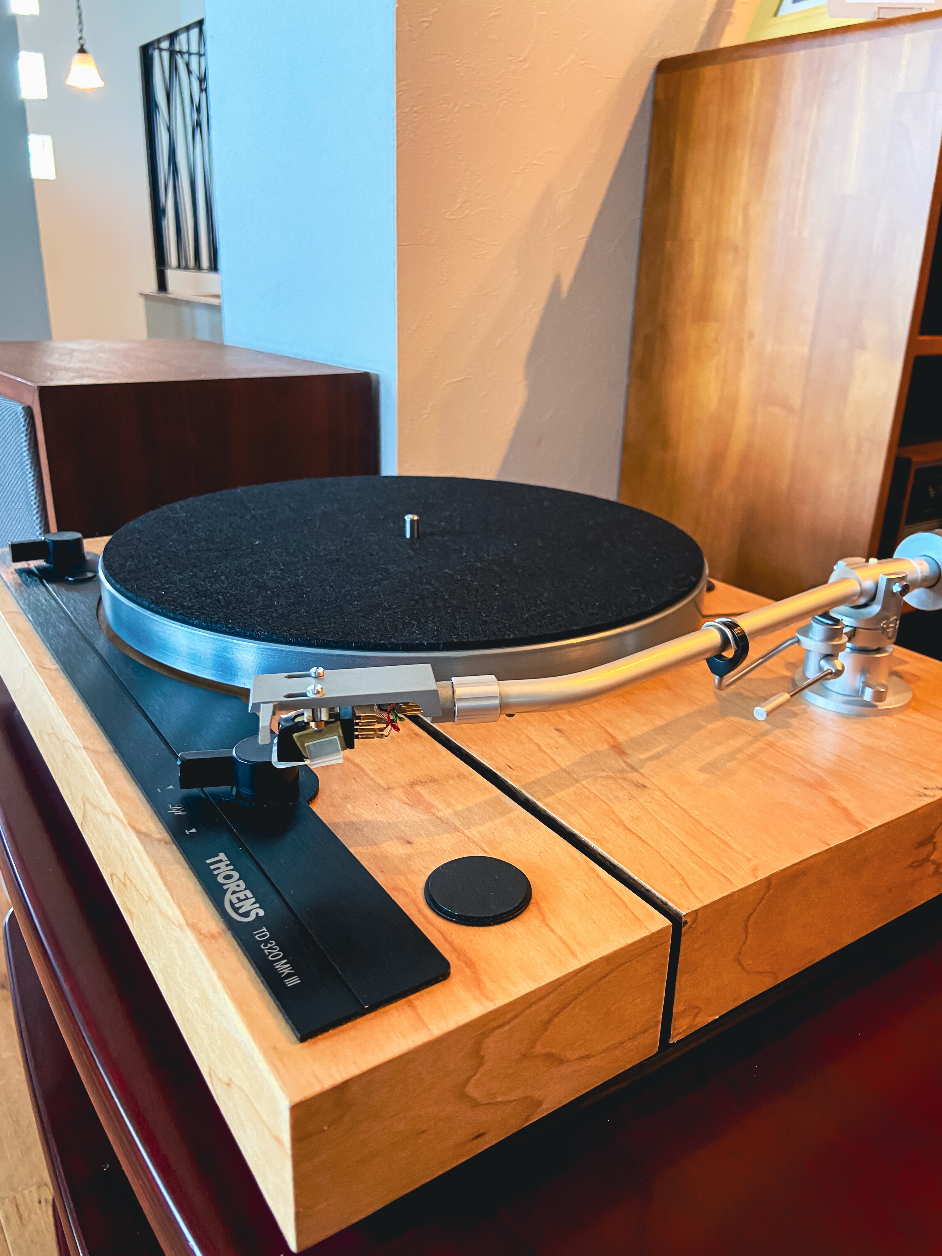 Bang&Olufsen / Beolab 4000 B&O製のアクティブスピーカー🇩🇰 斬新な