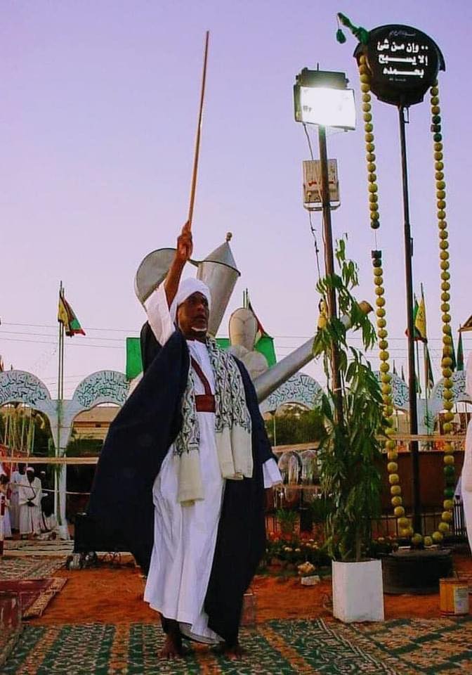 الطريقة السمانية الطيبية القريبية - قصيدة ( خَلِيلَيَّ عُوجَا ) التي ...