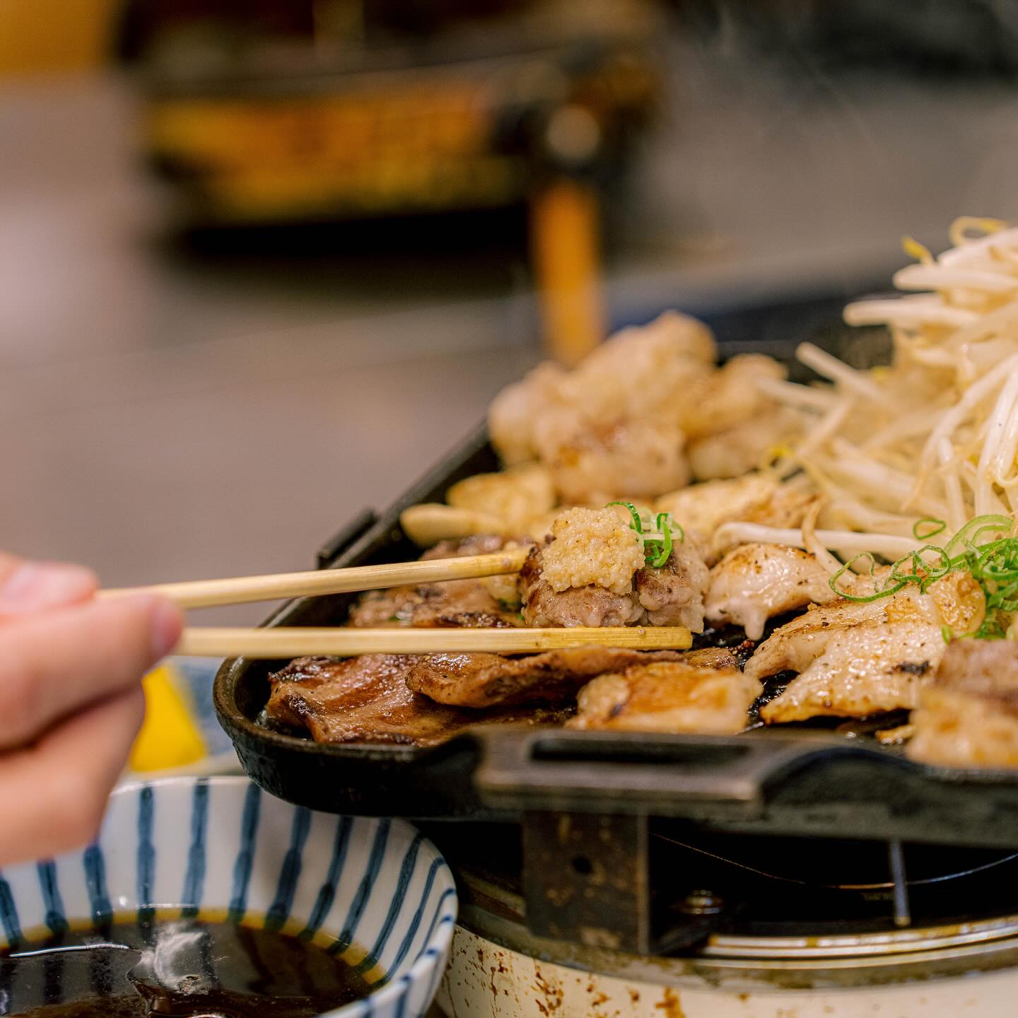 焼肉 ホルモン 坂上 裏 なんば 店