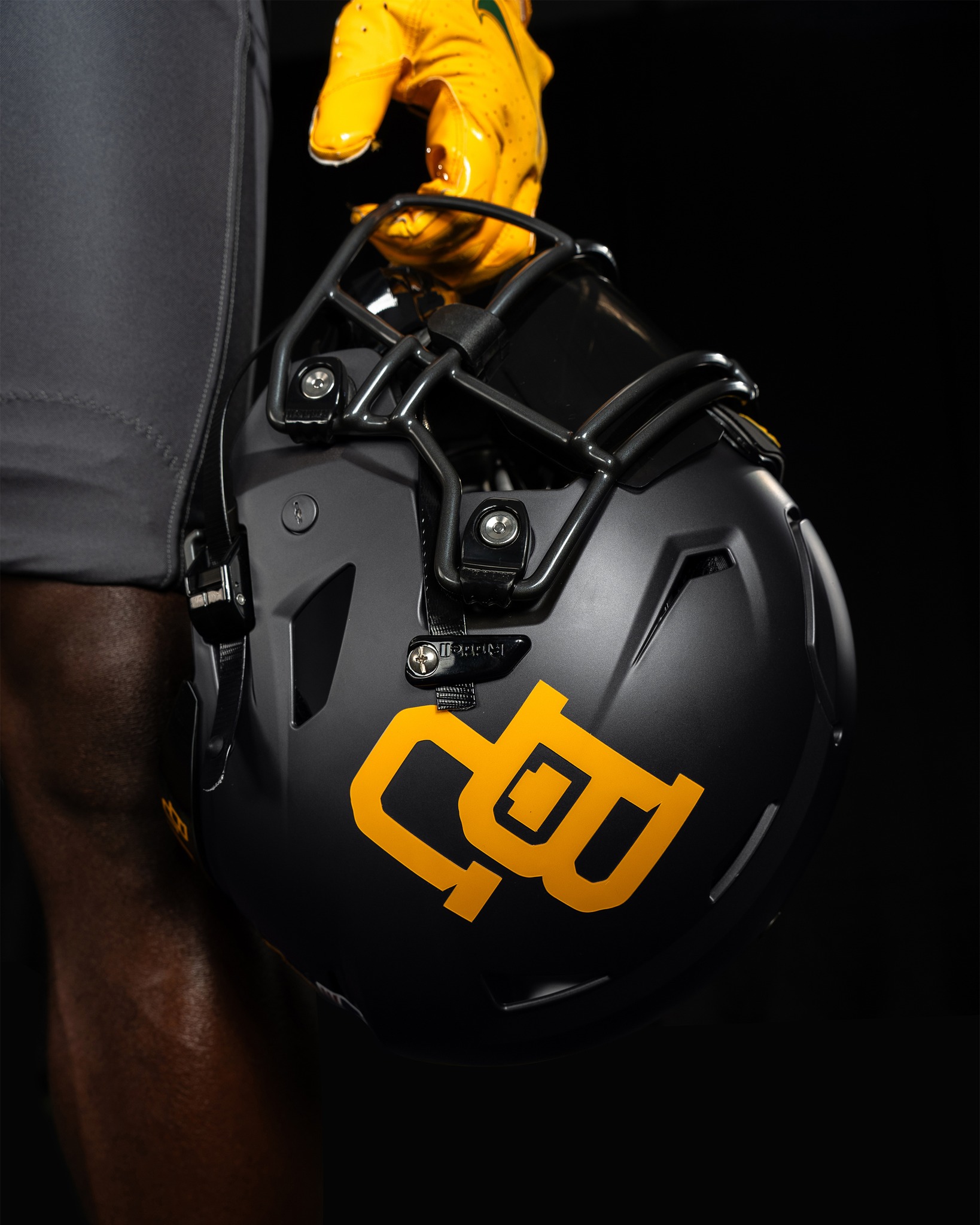 cu buffs football helmet Colorado Buffalo Replica Speed Based on one of the most popular on Colorado Buffaloes Riddell Speed Display