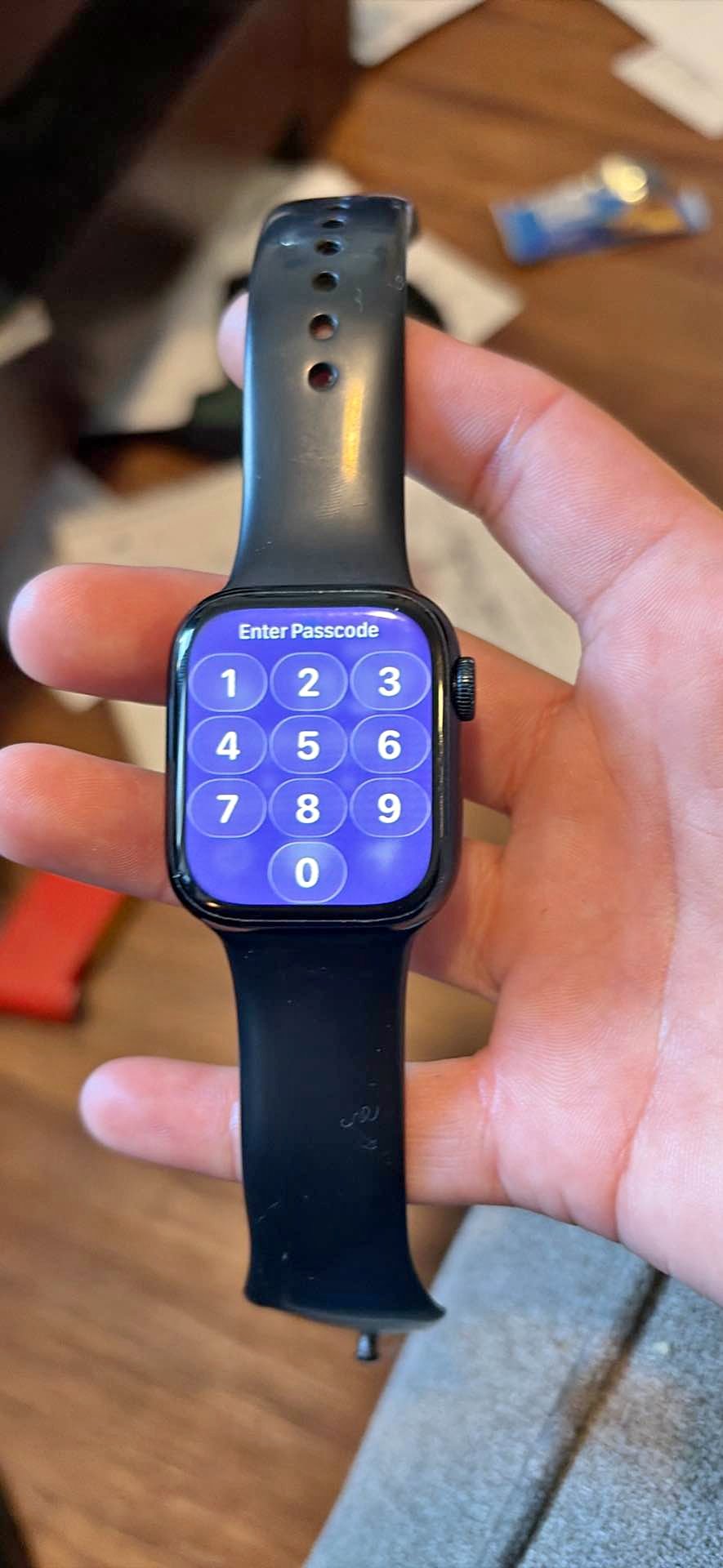 판매 중인 중고 및 새 Fitbit Ionic 스마트 워치 물품 | Facebook