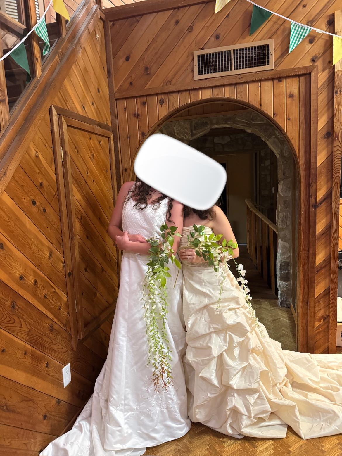 VINTAGE WEDDING DRESSES!