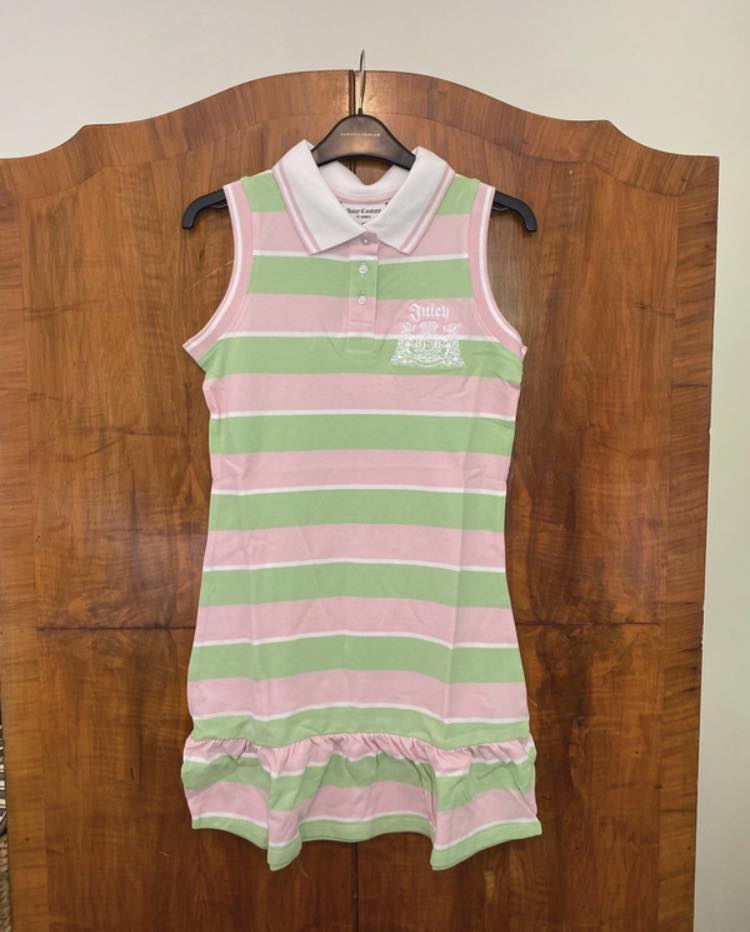 someone was looking for this Victoria secret scull shirt on here a few weeks back. I just found it today!!! Maybe she will see this :)))