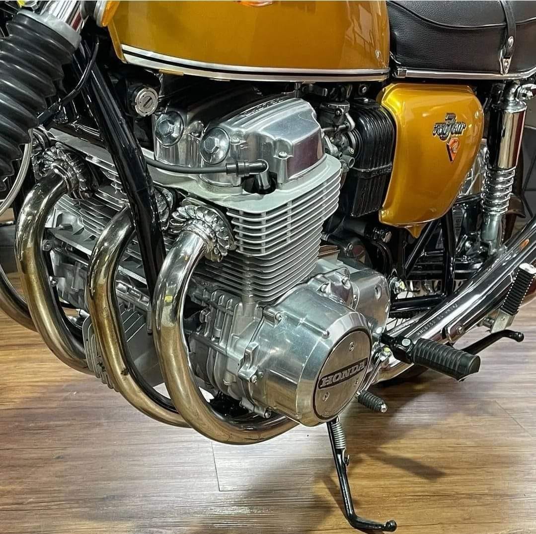 What year is a Honda CB750 with chassis number JH2RC0100BM207259?