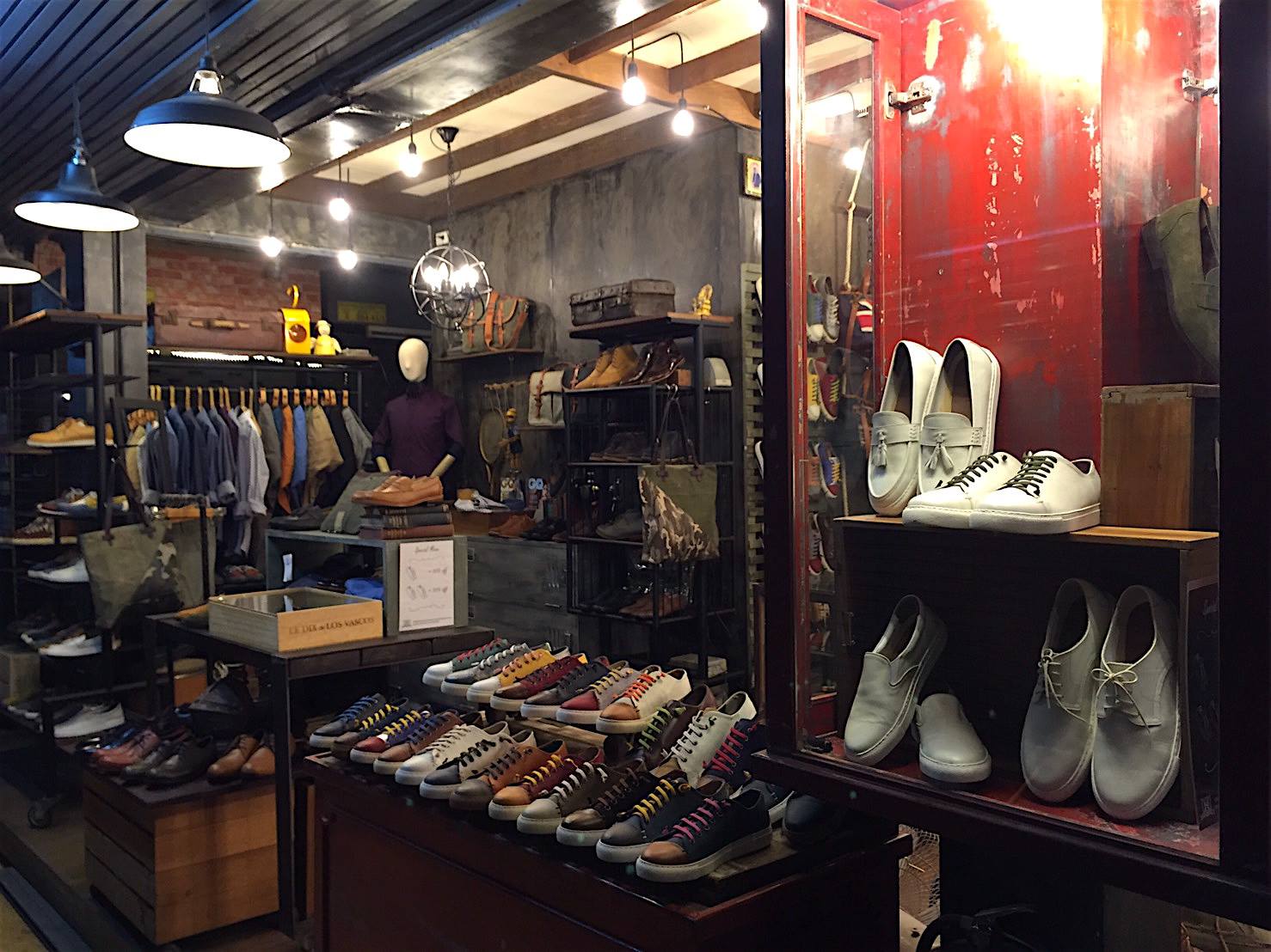 ฝากคุณลูกค้าทุกท่านด้วยครับ... - Hammersmith Shoes
