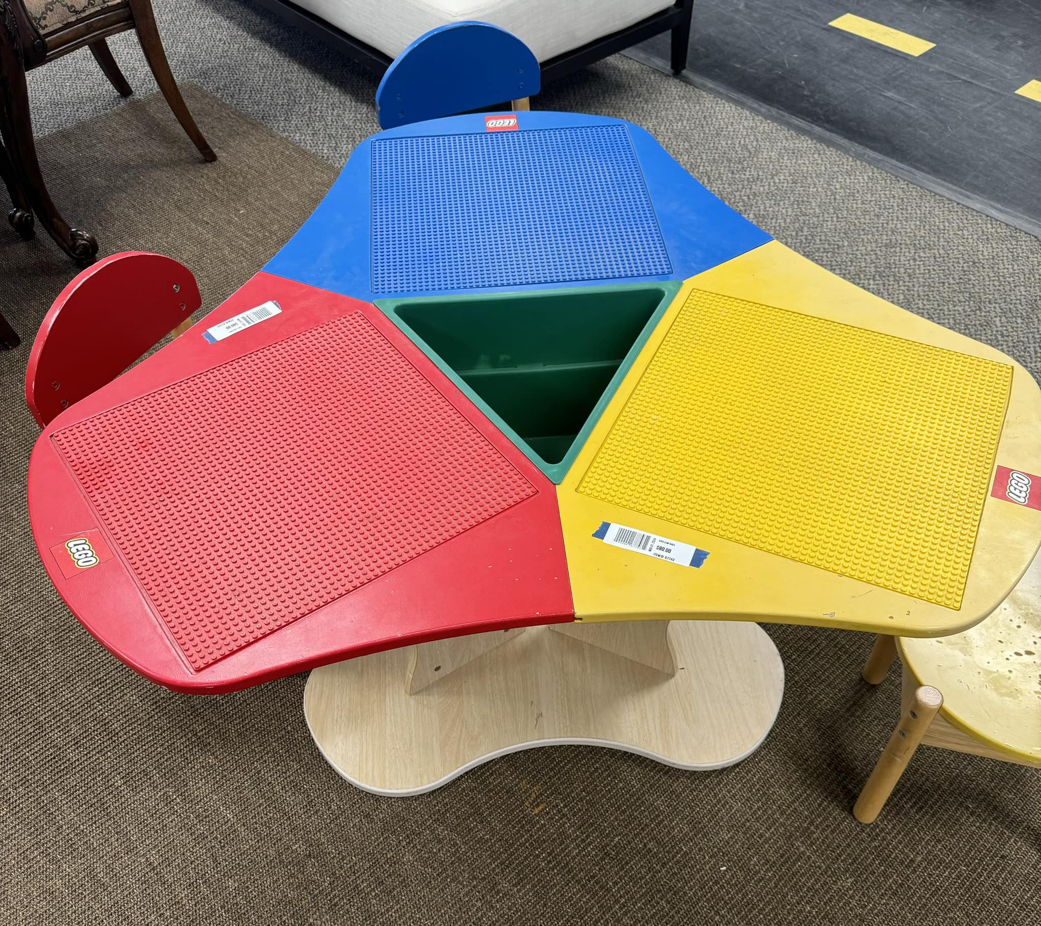 Found this LEGO table at my local thrift store! via Carlos Alvarez