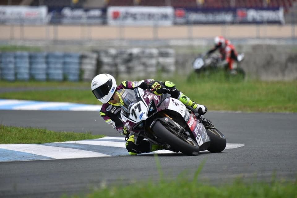 🟣 Race 1 is at 9:15am today, while... - Access Plus Racing | Facebook