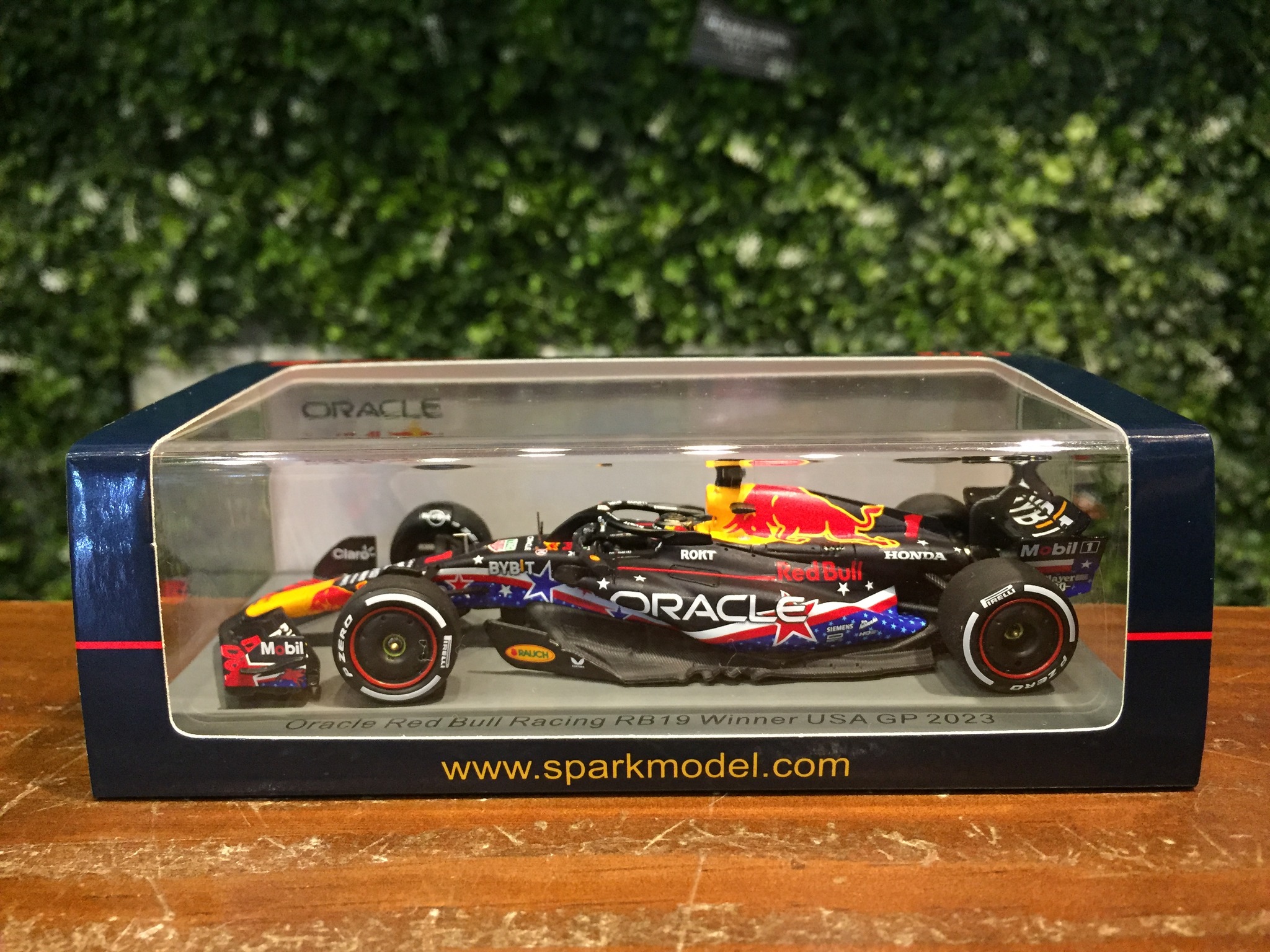 Spark 新到貨New Arrivals! 1/43 Red Bull RB19 Max Verstappen Winner