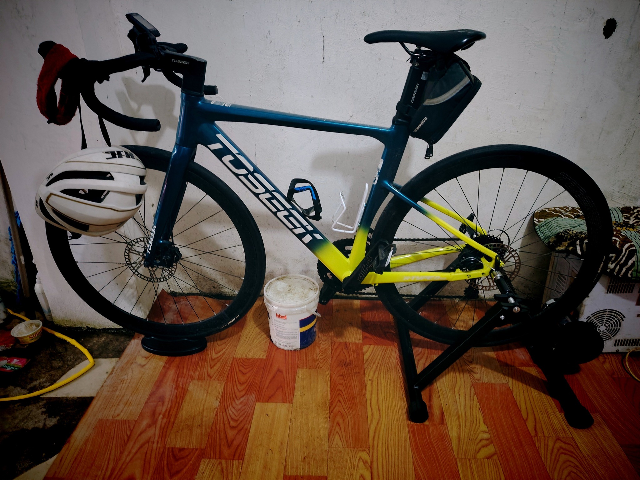 Will a magnetic turbo bike trainer work with a knobby tire
