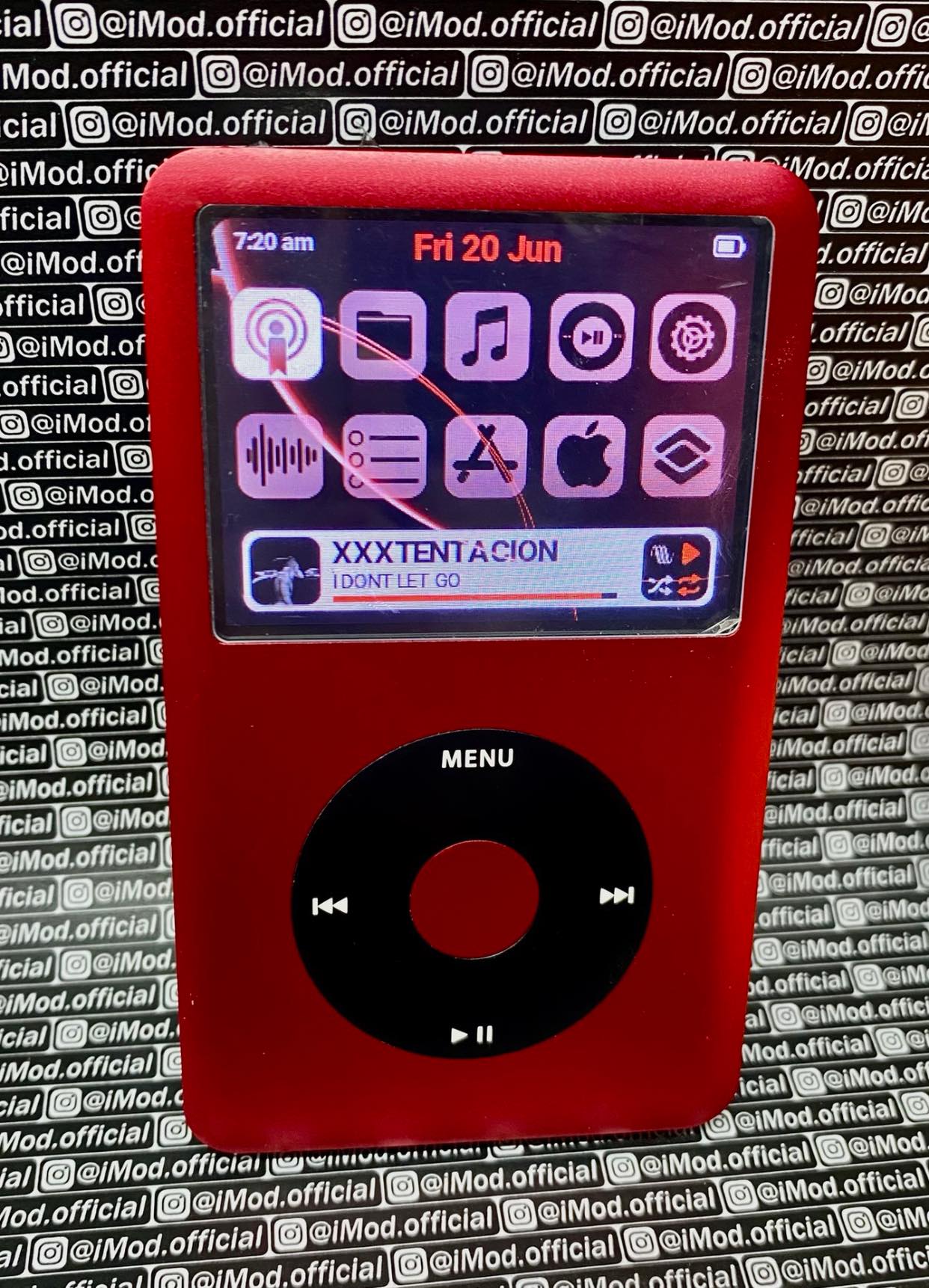 Custom 7th gen iPod Classic with 512gb storage and haptic feedback