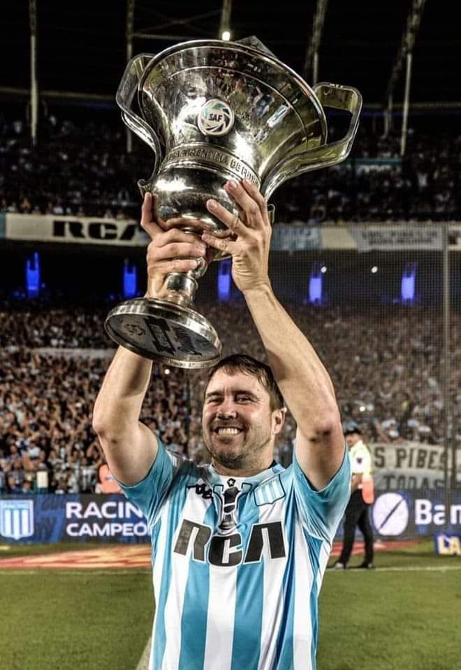 UNIVERSIDAD RACING CLUB DE AVELLANEDA