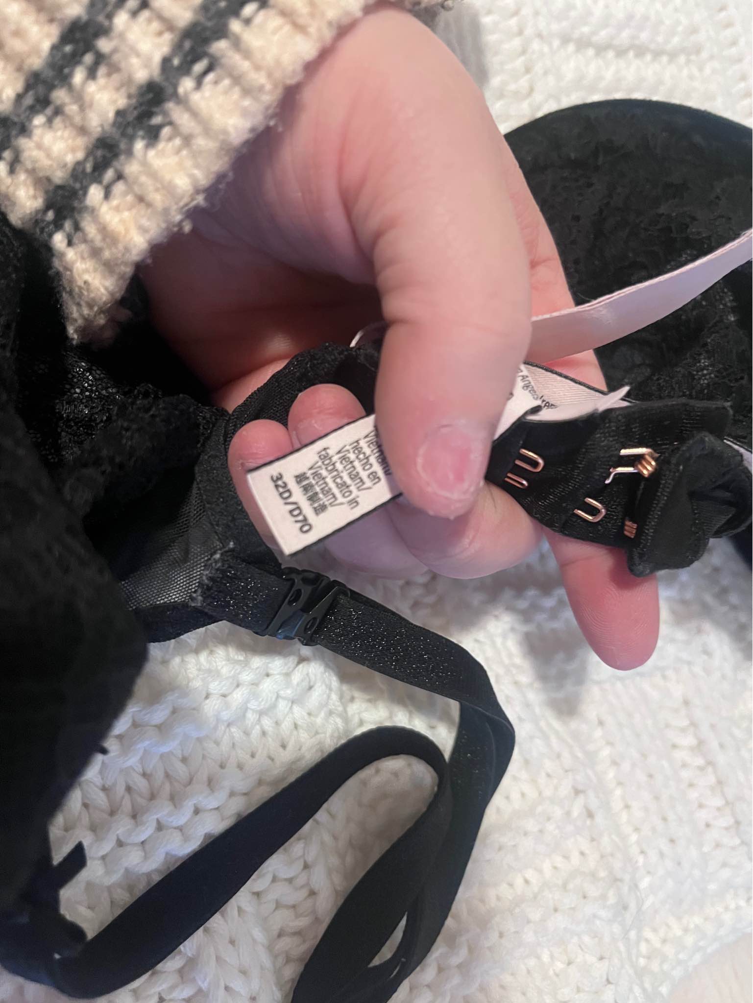 VS Black Lace Bra 32D - Bras - Portland, Maine | Facebook Marketplace ...