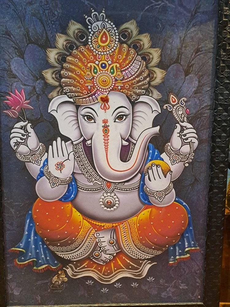 Dr Gayathri S