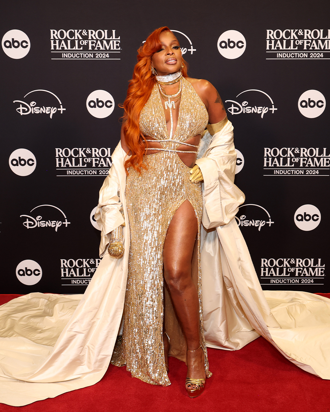 Mary J. Blige hit the (style) high notes as she celebrated her induction into the Rock & Roll Hall of Fame. Wearing two bespoke Peter Dundas Couture designs, Blige shone in both