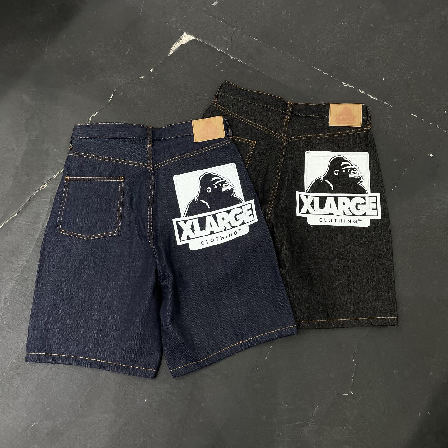 Xlarge - NEW ITEM🛹 . -SWEAT- XLARGE × ERASED XLEP PULLOVER HOODED
