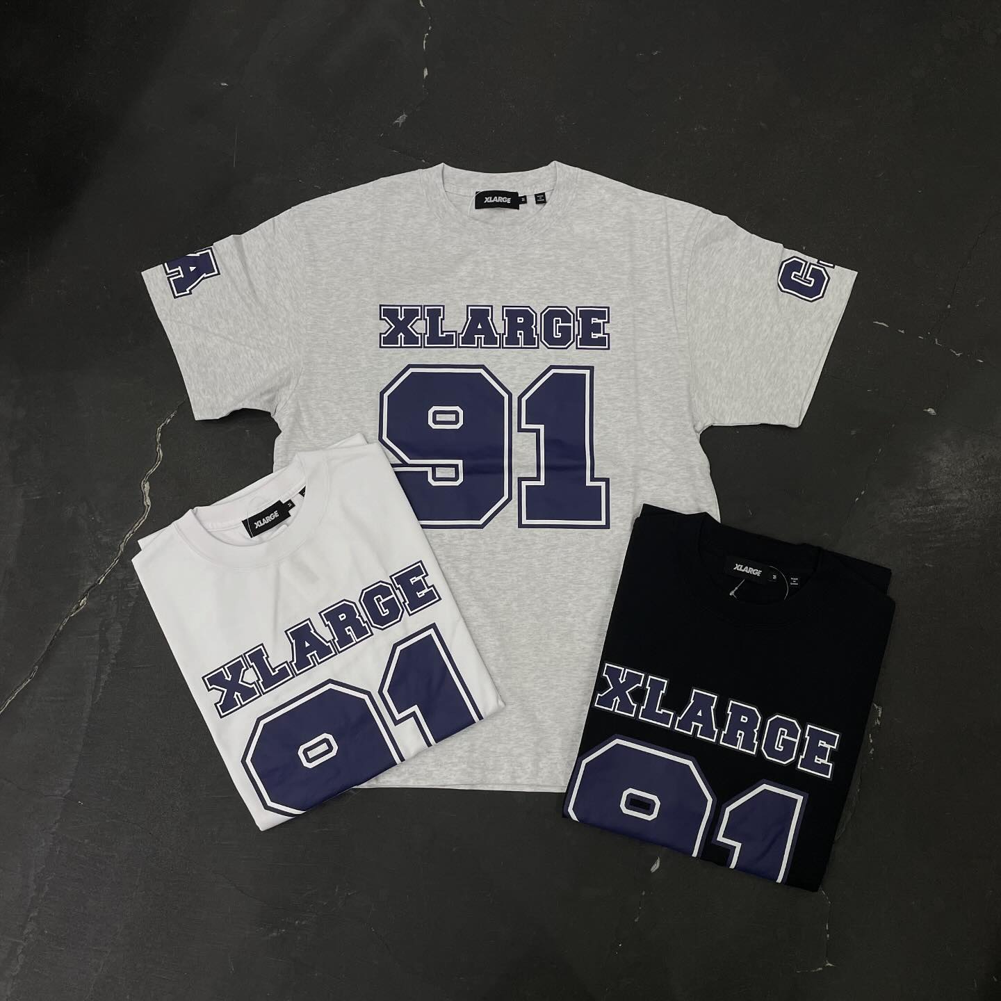 Xlarge - NEW ITEM🛹 . -SWEAT- XLARGE × ERASED XLEP PULLOVER HOODED