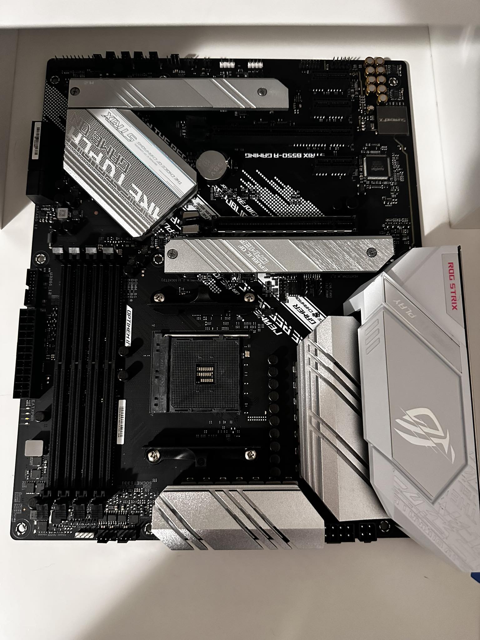 What are compatible RAM and CPU upgrades for ASRock B550M-C 