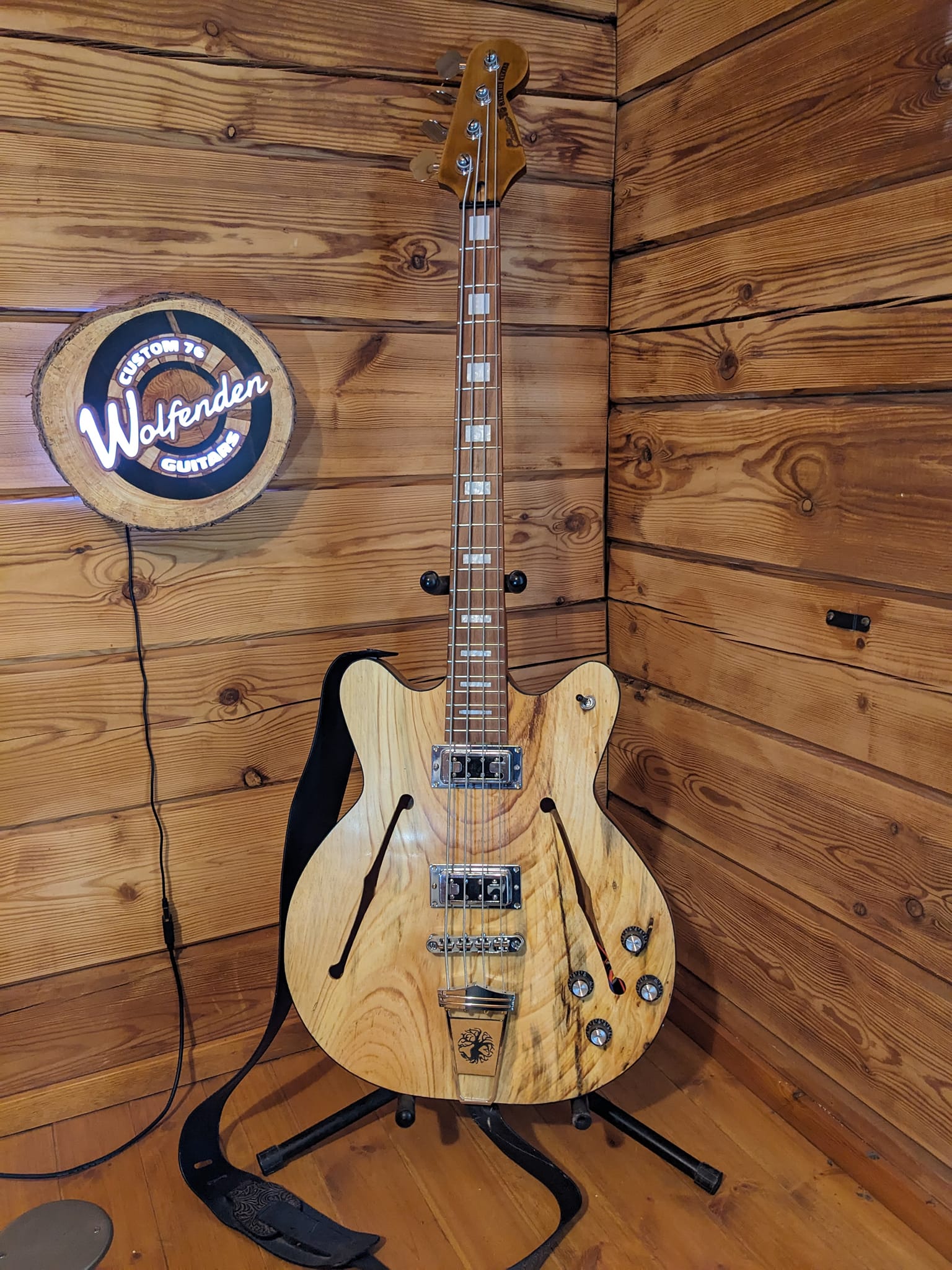 Wolfenden Guitars (@custom76guitars) • Facebook