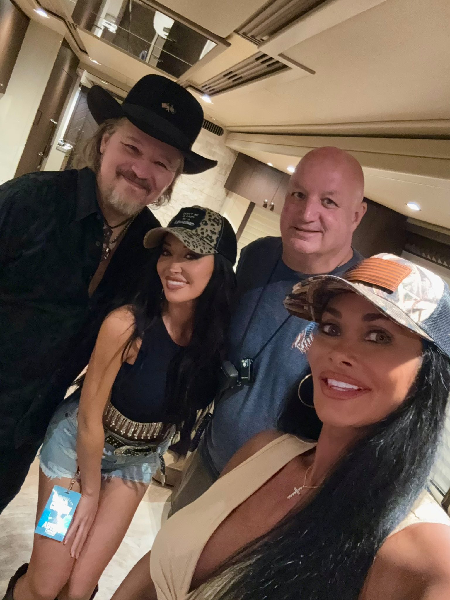 Kiki Reese Kiki Reese added a new photo.