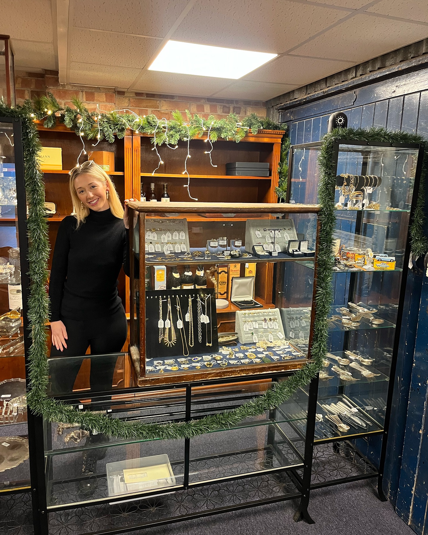 Come down at see us today & tomorrow... - Lymington Auctions | Facebook