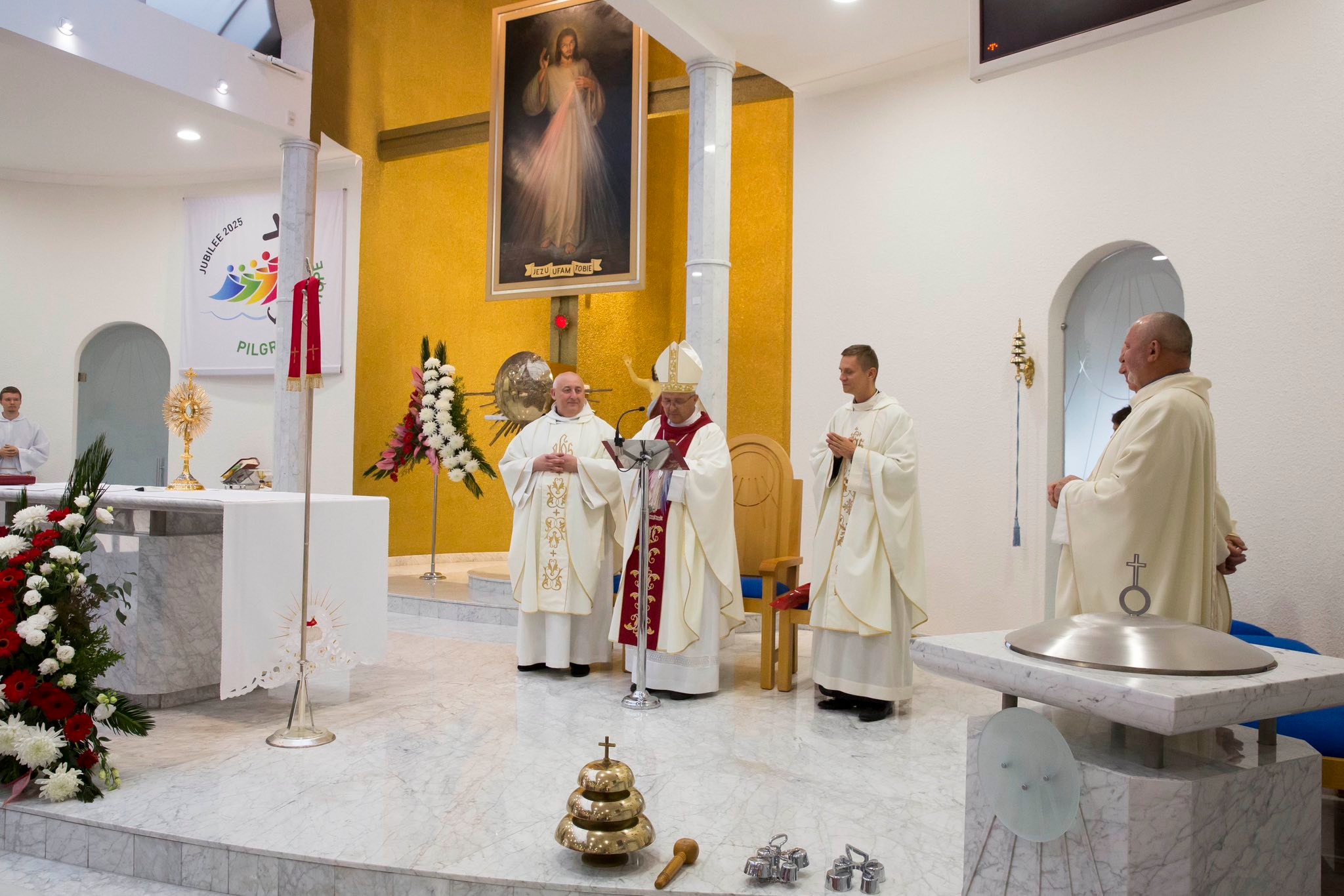 Divine Mercy Shrine... - Divine Mercy Shrine Keysborough