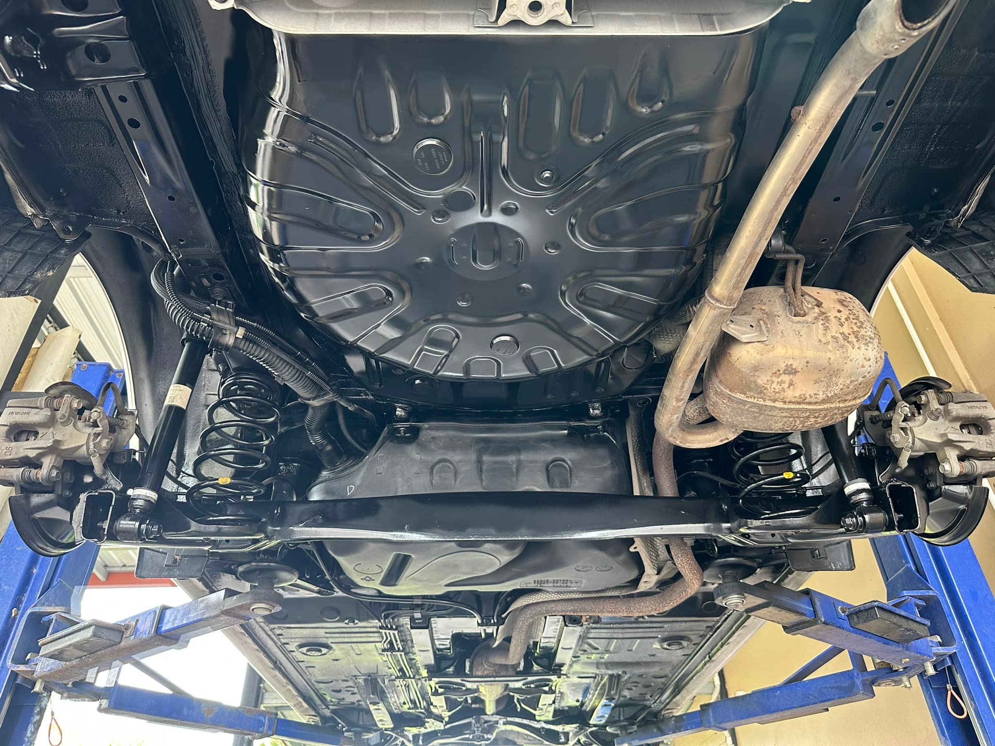 งานพ่นกันสนิม Toyota Vios... - Clean Car Care เพชรบุรี | Facebook