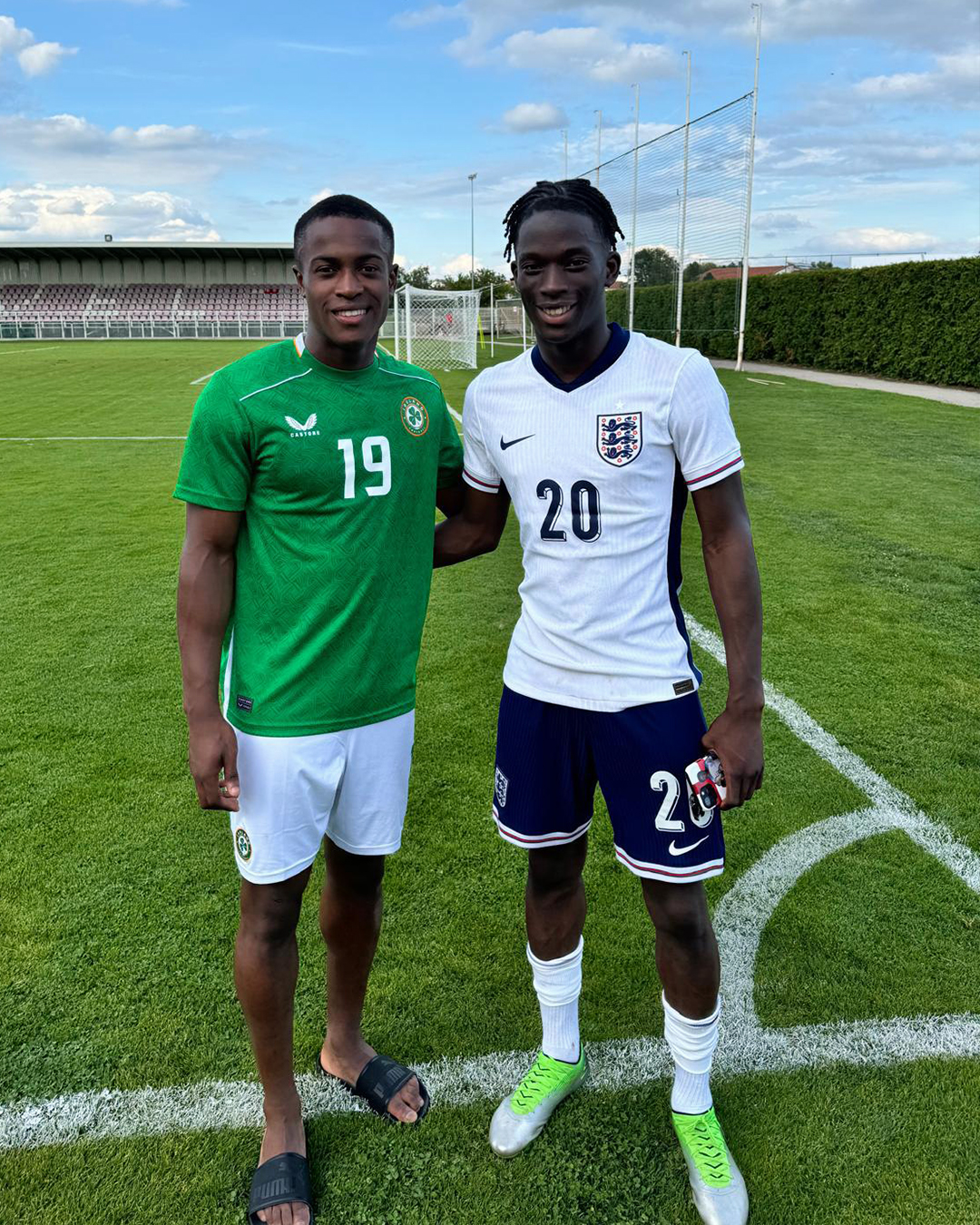 Millwall - 🇮🇪 2️⃣-2️⃣ 🏴󠁧󠁢󠁥󠁮󠁧󠁿 Aidomo Emakhu 🤝 Romain Esse #Millwall ...