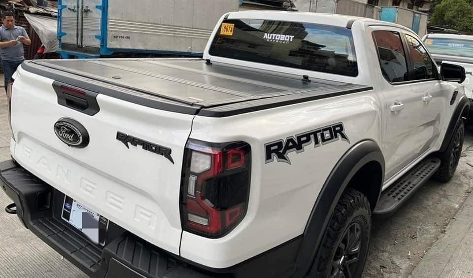 TopFlip Ultimate Cover installed on Ford Ranger Raptor 2024. Built to ...