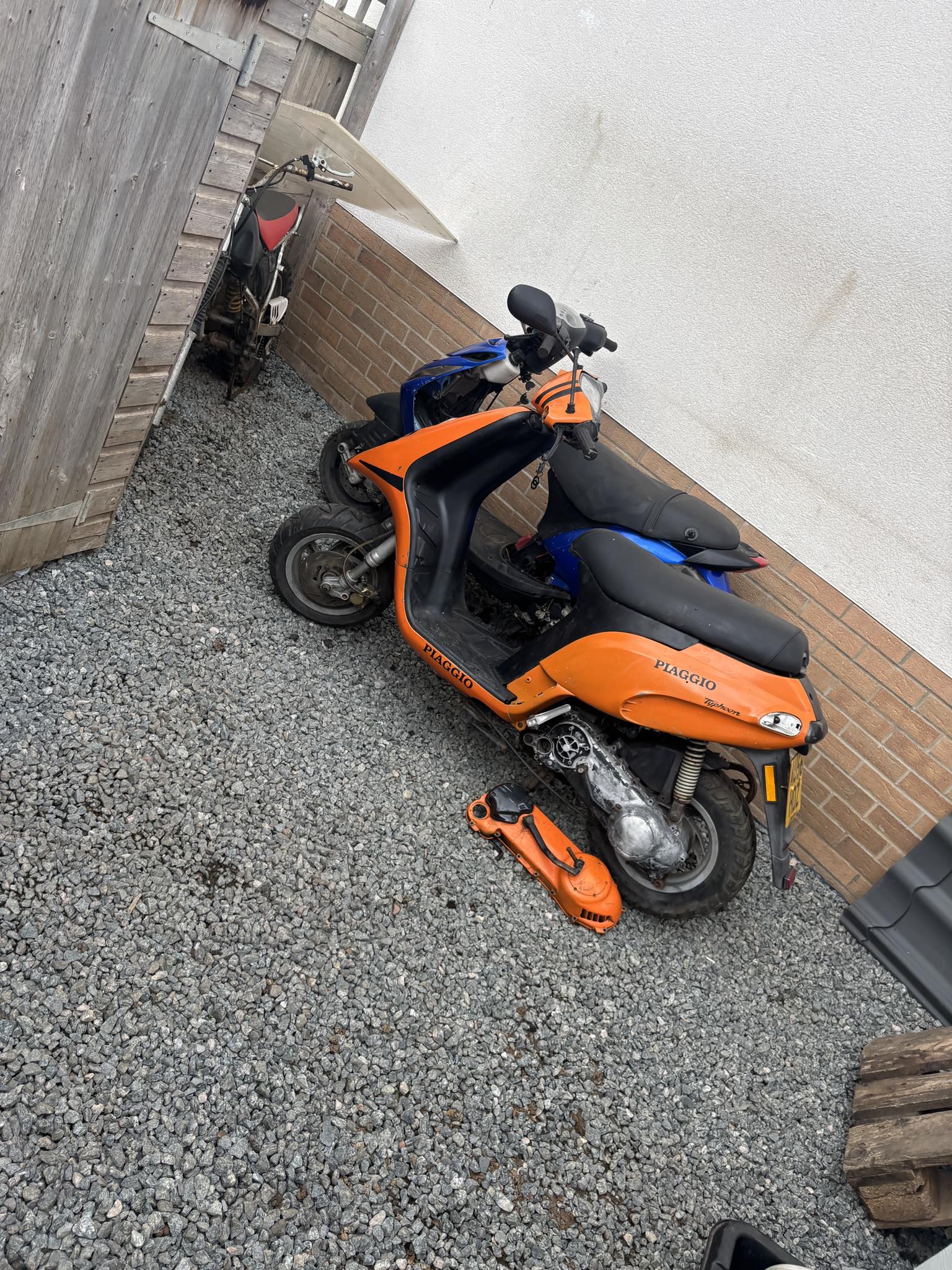 Hello guys, I have a Piaggio Typhoon 80 original, can anyone tell 