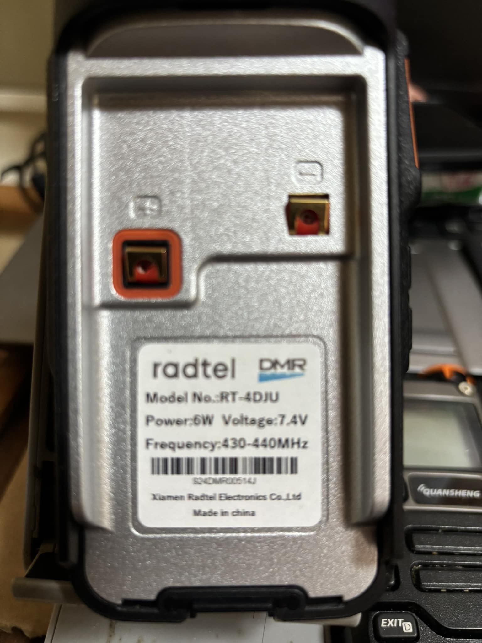 モニター用にRT-4DJUを購入してみました。 この機種をお持ちの方は