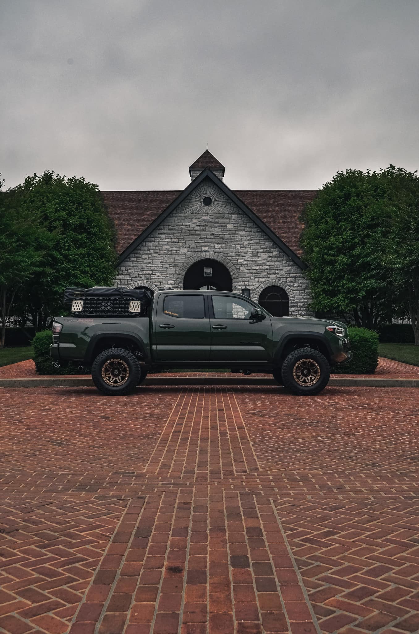じゅん Prime Day deals on Toyota Tacoma accessories