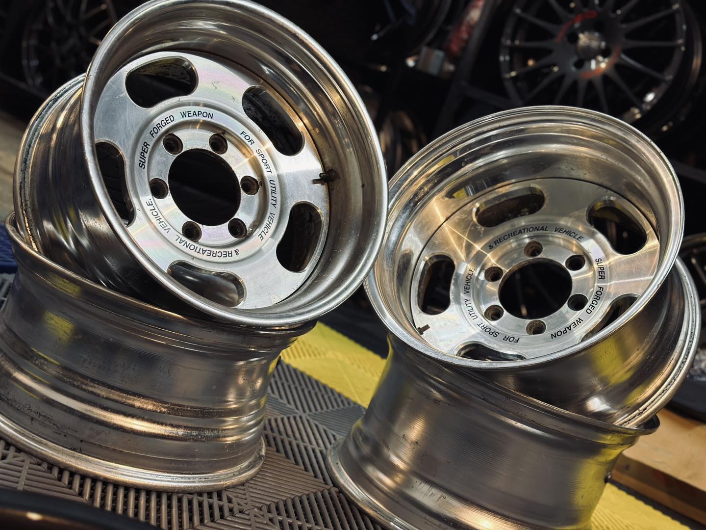 ?? Epsilon Mozzer SFWIII Forged wheels. Lightweight. Made in 