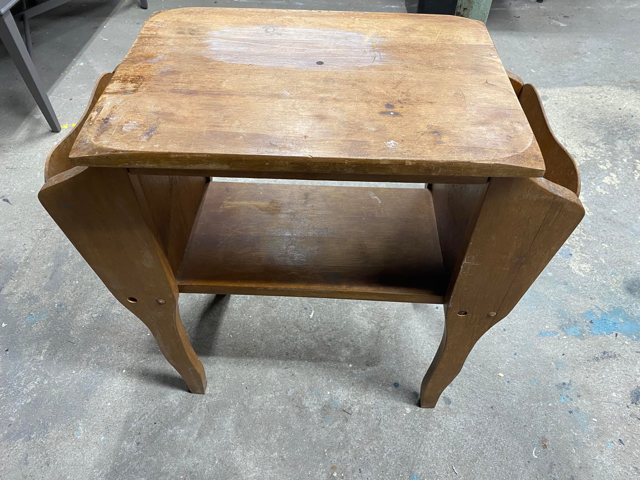 Vintage Magazine Rack Side Table 24” H x 11” x 23” $15.12 B12